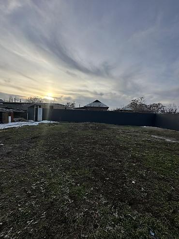 Продажа коттеджей и домов: Продается новый двухэтажный кирпичный дом,на участке 8 соток. Площадь — 10