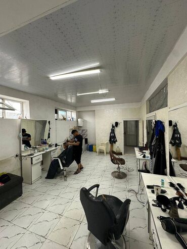 Другая коммерческая недвижимость: 3 этаж и подвал, Сдается коммерческое помещение. 2 (110 кв), 3 этаж — 5