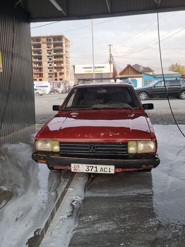 капот на одисей: Volkswagen Passat: 1984 г., 1.8 л, Бензин, Хетчбек