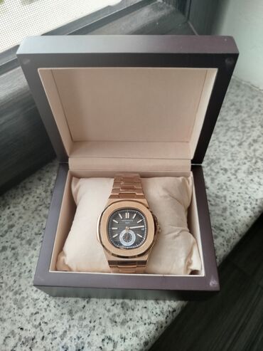 продаю золотые часы: Продаю часы Pattek Philippe. Новые с ОАЭ. механизм