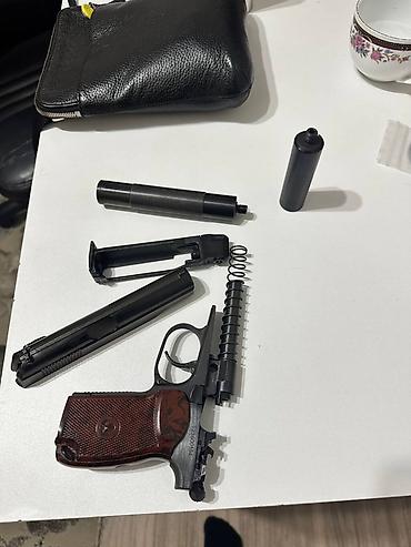 сигнальный макаров: Пневматический пистолет МР-654К (Baikal), газобаллонный CO₂, калибр — 3