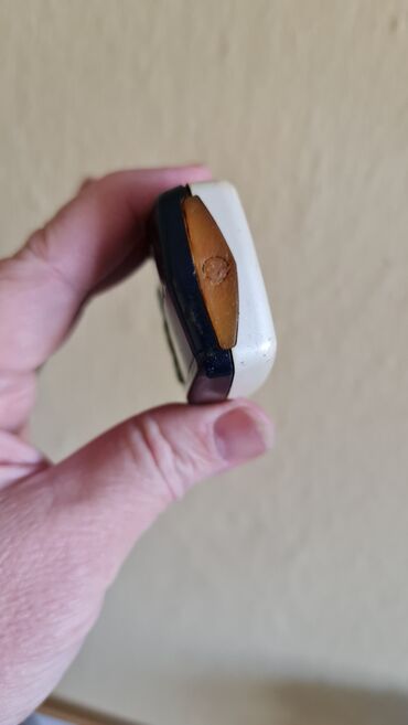 Nokia: Nokia 3310, < 2 GB, bоја - Narandžasta, Sa tastaturom — 7
