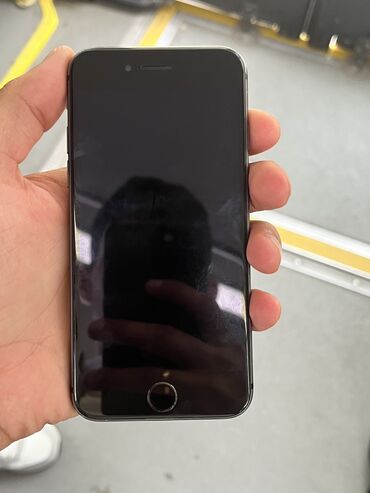 Apple iPhone: IPhone 8, 64 GB, Qara, Barmaq izi