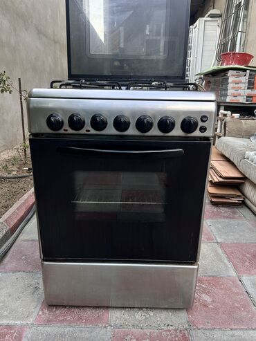 Zərərvericilərə qarşı mübarizə aparatları: 📣 Təcili satılır! 4 gözlü qaz sobası – cəmi 50 AZN! ✅ Üst hissə – 3