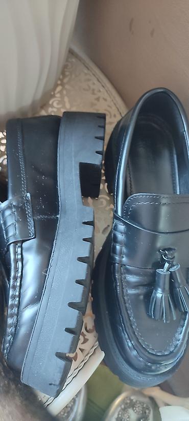 magnum obuca: Massimo Dutti br 37 3000,ug23,kozne,visoki sjaj,preudobne,kao — 2