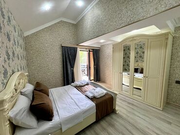 Günlük kirayə evlər: 300 kv. m, 7 otaqlı, Artezian quyusu, Kombi, Qaz -da lalafo.az — 18 Günlük kirayə evlər: 300 kv. m, 7 otaqlı, Artezian quyusu, Kombi, Qaz — 18