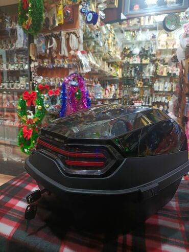 Baqajniklər: Motosiklet üçün arxa baqaj qutusu (top case) - Rəng: mat qara - — 5