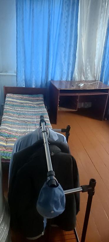 сдаю комнату в бишкеке: Сдаётся койко-место в частном доме. - Формат: односпальные кровати в — 1