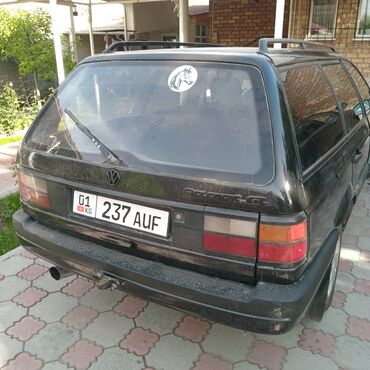 Volkswagen: Volkswagen Passat: 1992 г., 1.8 л, Механика, Бензин, Универсал
