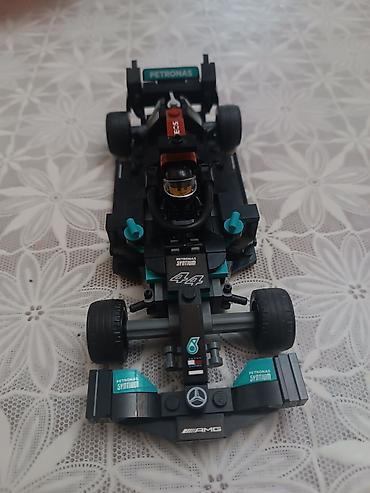 автомобильный набор: LEGO Speed Champions – Mercedes-AMG Petronas Formula 1 yarışı — 1