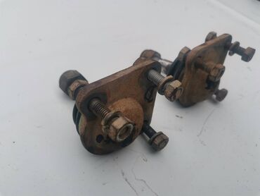 Auto delovi: Donje kugle trapa Lada 21214i Niva 2012 godiste. Polovno. ocuvano — 10