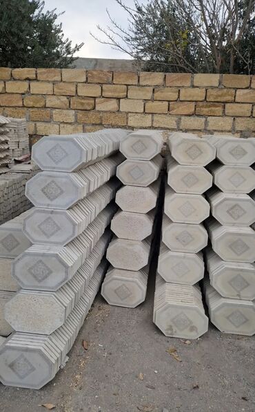 Ağlay: Fasad Daşlari Aglay Ve Tamet — 21