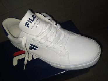 travis scott patike: Fila patike 43,broj,novo,kutija,koza