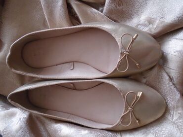 tn zlatne: Ballet shoes, 38