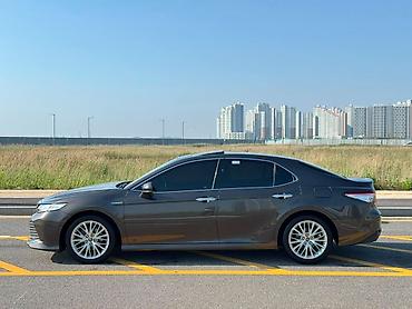 corolla 2016: Toyota Camry: 2019 г., Гибрид, Седан — 6