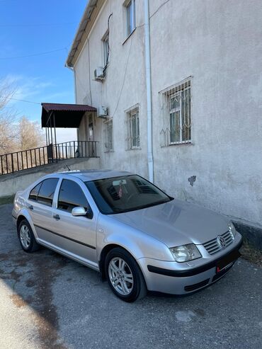 Volkswagen: Volkswagen Bora: 2003 г., 1.4 л, Механика, Бензин, Седан