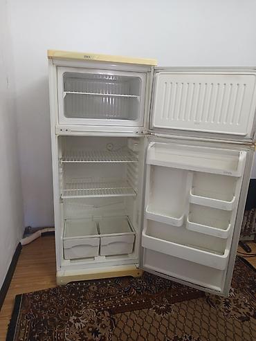 mini refrigerator: Холодильник Stinol, двухкамерный, верхняя морозильная камера — 2