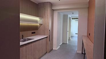 Продажа коммерческой недвижимости: Продажа офисов 573 м², С ремонтом, Многоэтажное здание, 1 этаж — 10
