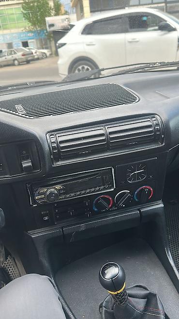 byd song plus: BMW 5 series: 2 l | 1990 il Sedan — 4
