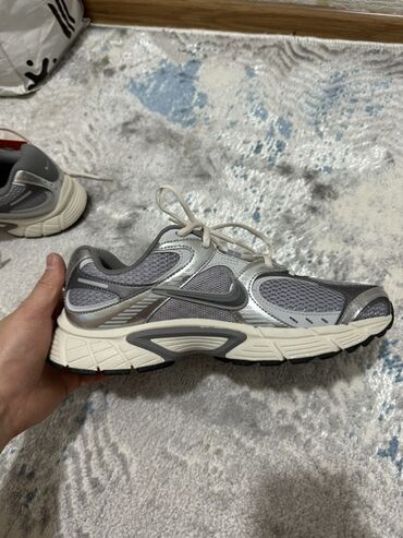 Кроссовки и спортивная обувь: Мужские кроссовки, 41, Nike, Новый, цвет - Серый, Платная доставка, Самовывоз — 6