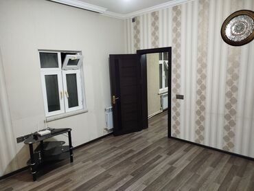 elmlerde kiraye evler 2 otaqli: 55 м², 2 комнаты, Комби, Газ, Электричество