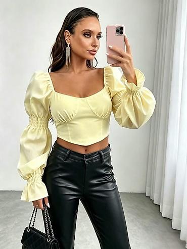 ps svecane bluze: Ženska crop bluza sa puf rukavima Nova kolekcija ✨️ Korset: 2300 — 2