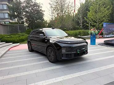 byd leopard 3: Lixiang L7: 2024 г., Гибрид, Кроссовер — 1