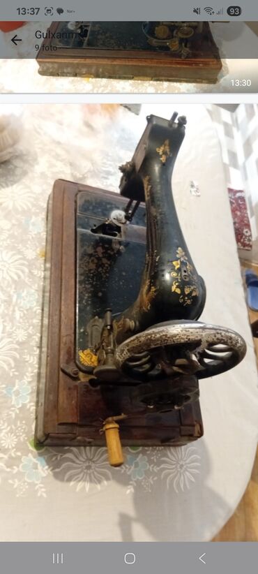 Qədim tikiş maşınları: Məhsul: Antik “Singer” mexaniki tikiş maşını və taxta qapaqlı bazası — 8