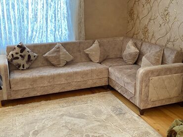 kunc divanlar işlenmiş: Künc divan, İşlənmiş, Açılmayan, Bazasız, Parça, Çatdırılma yoxdur