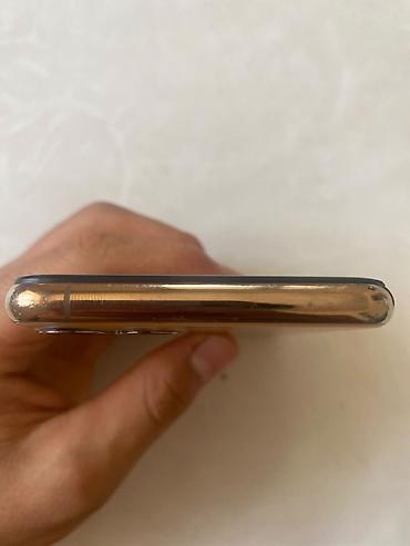 iphone 12 max pro: IPhone 11 Pro, Б/у, 256 ГБ, Золотой, Чехол, 80 % — 3