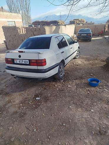 Volkswagen: Volkswagen Vento: 1993 г., 1.8 л, Механика, Бензин, Седан — 8