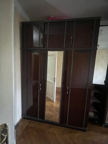 Divan və masa dəstləri: Açılan, 6 qapı Düz dolab, Şifonyer
