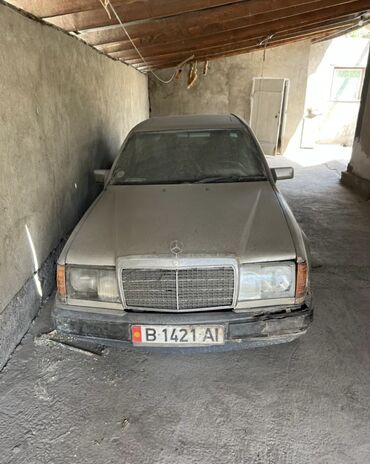 Mercedes-Benz: Mercedes-Benz E-Class: 1985 г., 2.3 л, Механика, Бензин, Седан