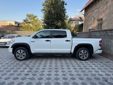 возможен обмен на дом: Toyota Тундра: 2017 г., 5.7 л, Автомат, Газ, Внедорожник