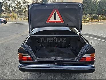 li 9: Mercedes-Benz W124: 2.9 l | 1991 il Sedan — 3