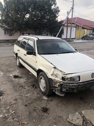 белый пассат: Volkswagen Passat: 1991 г., 1.8 л, Механика, Бензин, Универсал