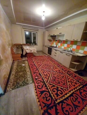 дом на ошском рынке: 100 м², 5 комнат, Утепленный, Забор, огорожен