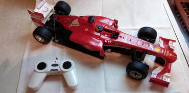 cizme sa krznom za zimu: Na daljinski Rastar Ferrari F1 razmera 2,4 GHz sa daljinskim i