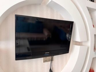 samsung rt35k5440s8: Samsung tv satilir 120azn. 82 ekran. Sade. Unvan Razin izl 745 Nigaz