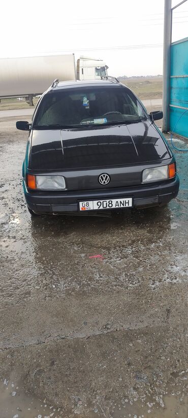 Volkswagen Passat: 1988 г., 1.8 л, Механика, Бензин, Универсал