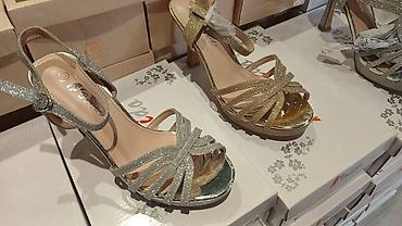 ugg sandals: Ženske sandale – elegantne i ležerne modele - Večernje/ceremonijalne — 3