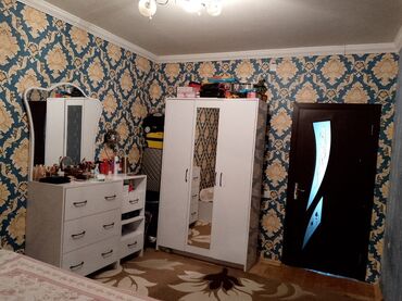 Həyət evləri və villaların satışı: 6 otaqlı, 600 kv. m, Orta təmir — 27