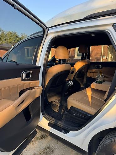 Kia: Kia Sorento: 2022 г., Кроссовер — 13
