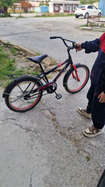1 yaşdan yuxarı uşaqlar üçün velosipedlər: İşlənmiş İki təkərli Uşaq velosipedi 16", Ünvandan götürmə