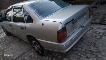 лабо машина: Opel Vectra: 1992 г., 1.8 л, Механика, Бензин, Седан