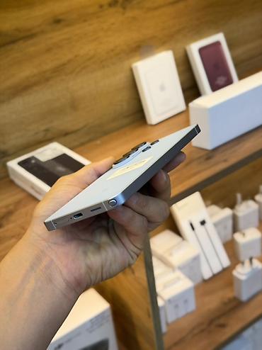 switch 2: Samsung Galaxy S24 Ultra (SM‑S928) в светло‑голубом цвете. Ключевые — 3