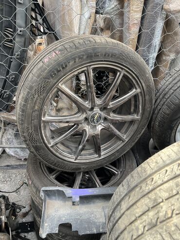 Другие автозапчасти: Диска и покрышка