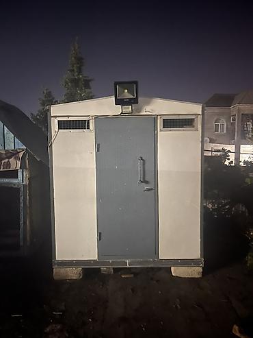 Göyərçin yuvasi Taxta və metal konstruksiyalı mobil konteyner/taxta