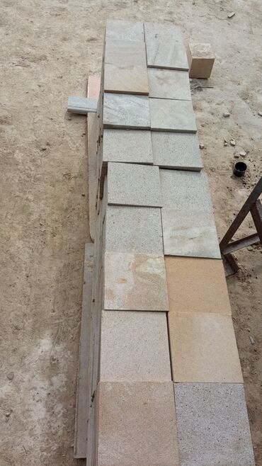 Kafel və metlax: Təbii daşlardan hazırlanmış müxtəlif ölçülü və formalı plitələr — 13