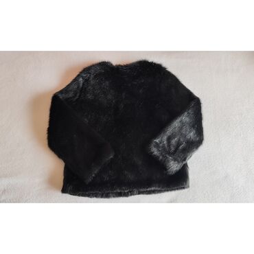 Krzneni kaputi: Crna bundica od veštačkog krzna. Veličina odgovara S/M. Savrseno na lalafo.rs — 4 Krzneni kaputi: Crna bundica od veštačkog krzna. Veličina odgovara S/M. Savrseno — 4